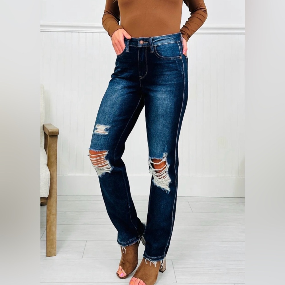 Judy Blue- Full Size High Waist Rigid Magic Heavy Destroy Straight Jeans- 7/28